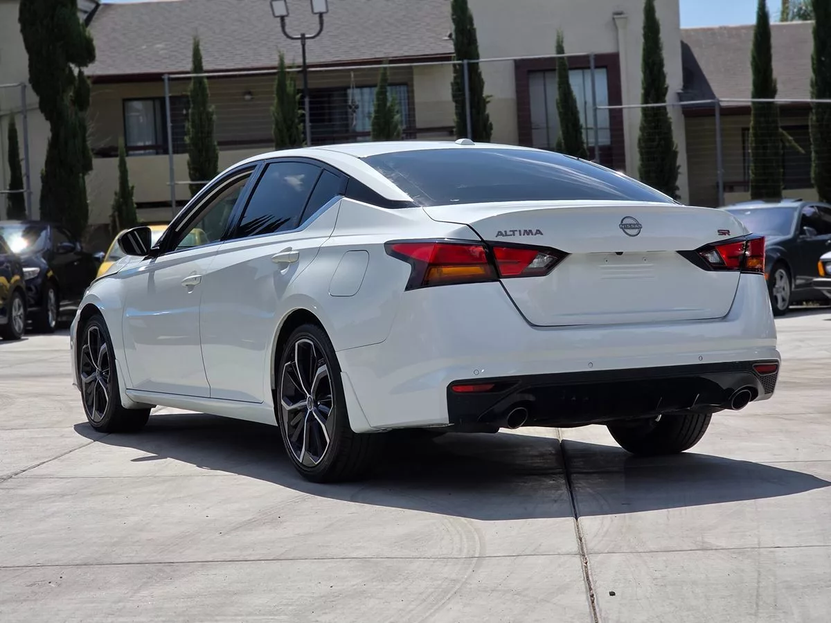 2023 Nissan Altima 2.5 SR - Carnova Inc. photo 7