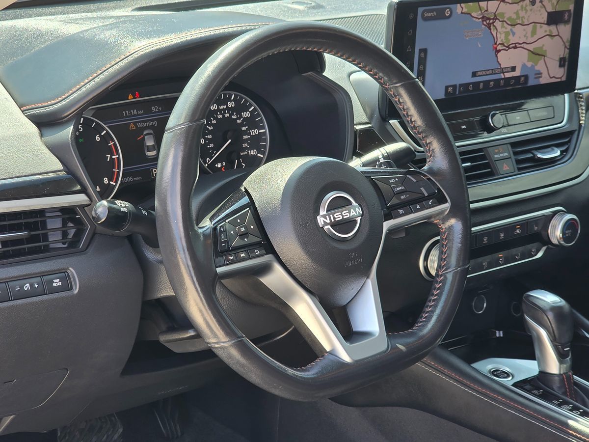 Nissan Altima photo 17