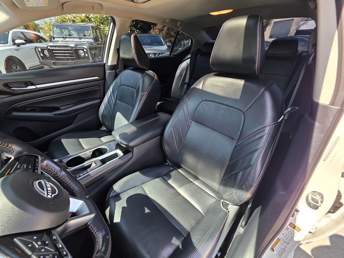 Nissan Altima photo 19