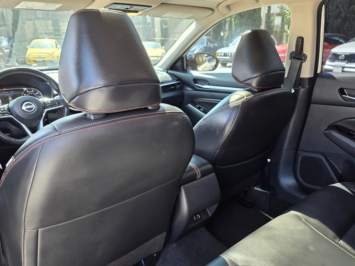Nissan Altima photo 22