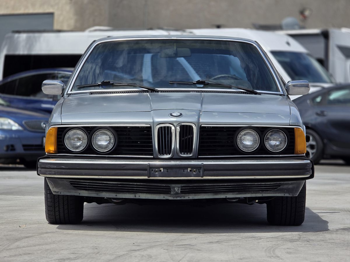 BMW 7 Series photo 4