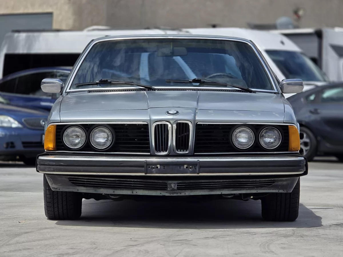 1982 BMW 7 Series 733i - Carnova Inc. photo 4