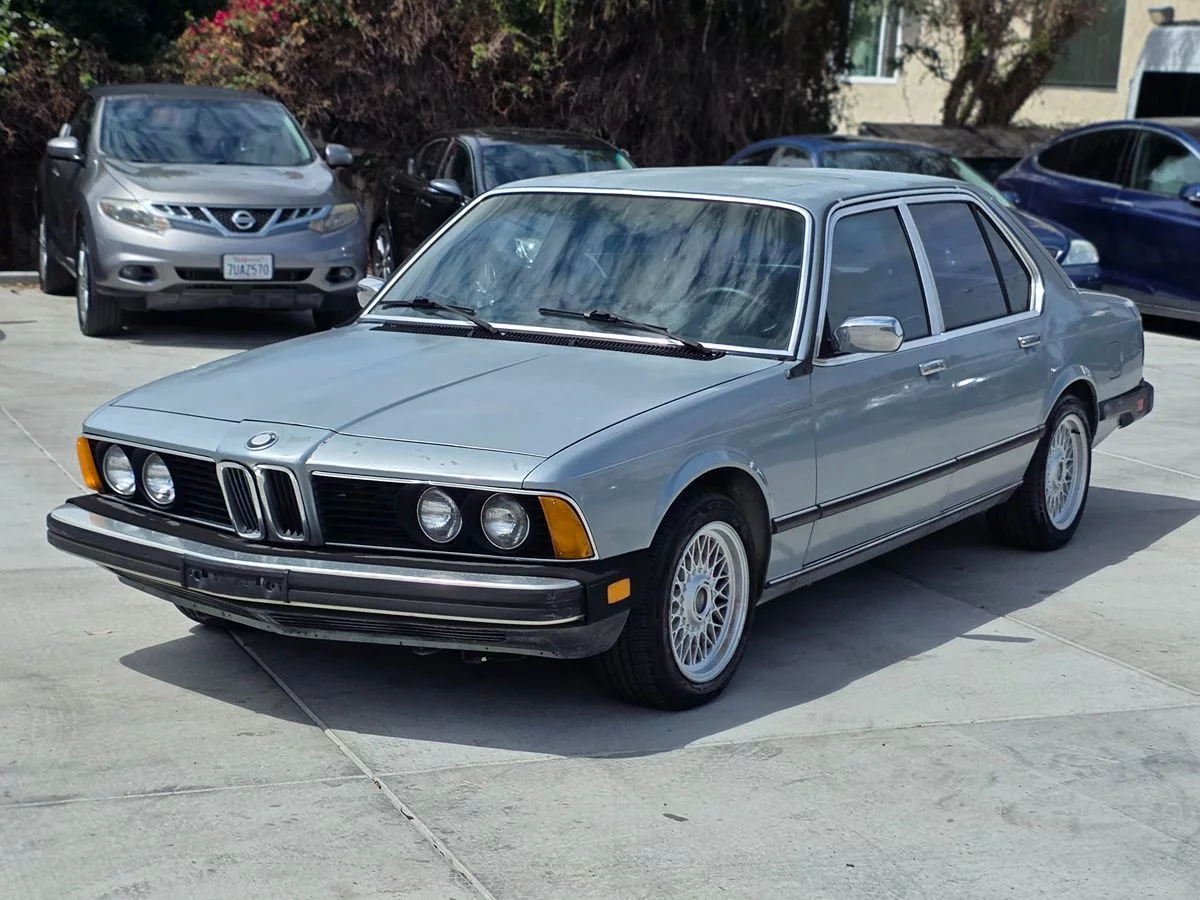 1982 BMW 7 Series 733i - Carnova Inc. photo 5