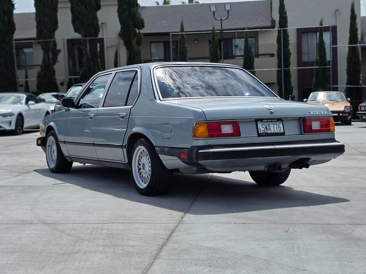 1982 BMW 7 Series 733i - Carnova Inc. photo 6