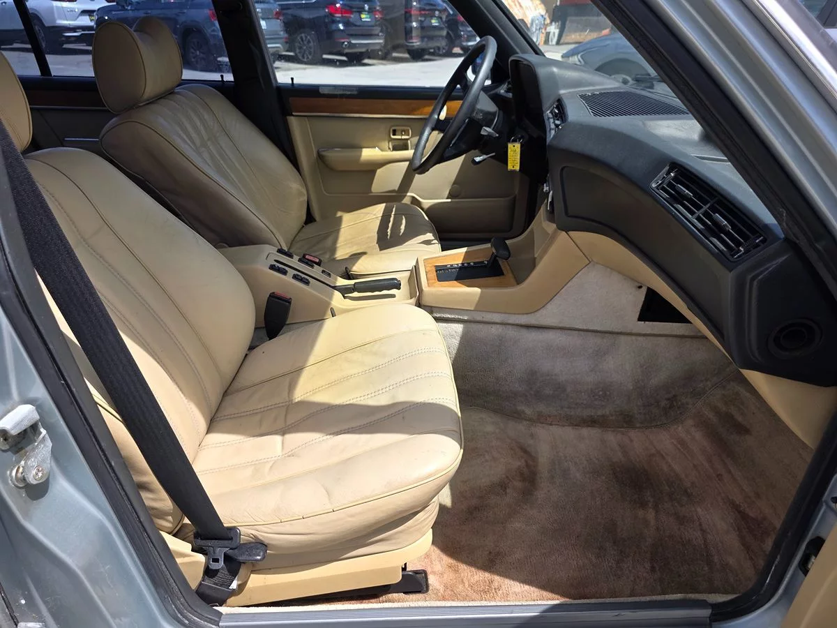 1982 BMW 7 Series 733i - Carnova Inc. photo 12