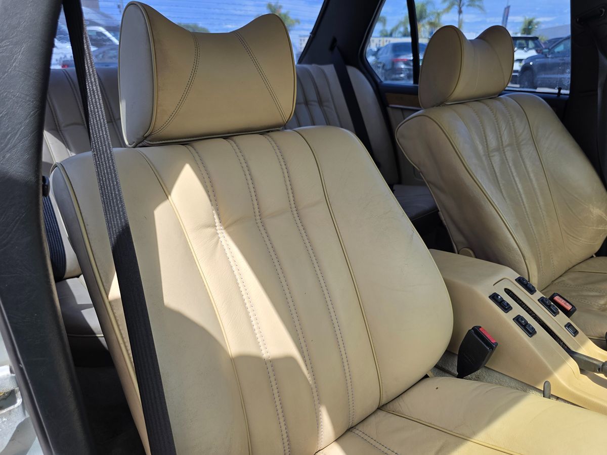 BMW 7 Series photo 13