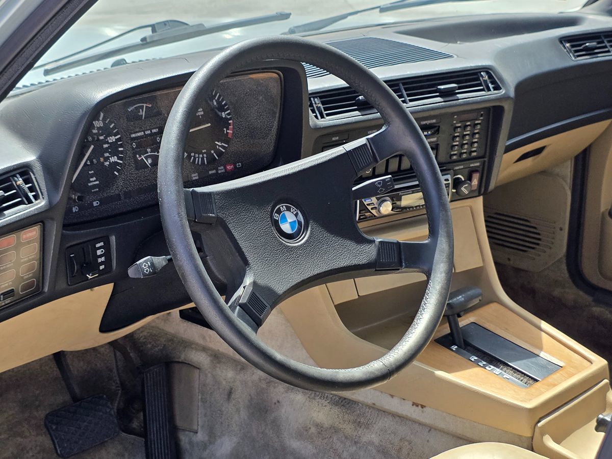BMW 7 Series photo 15