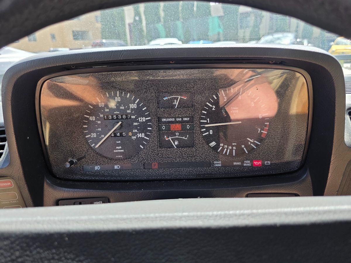 BMW 7 Series photo 23