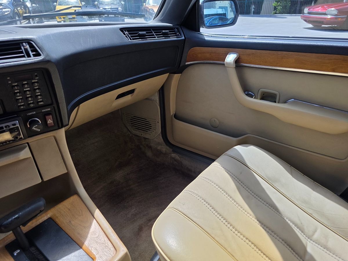 BMW 7 Series photo 28