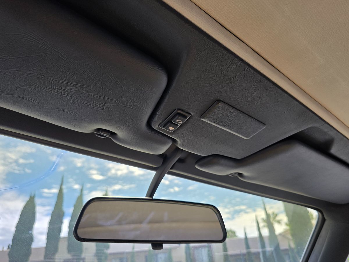 BMW 7 Series photo 29