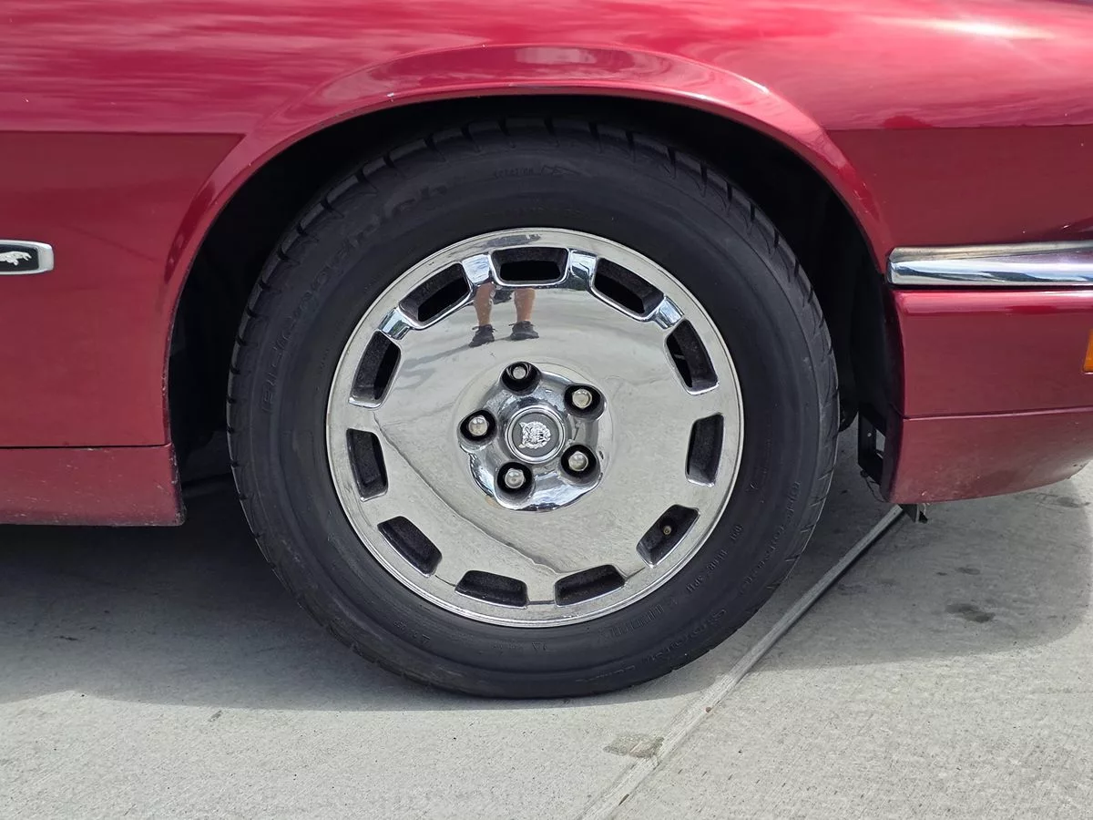 1996 Jaguar XJS Convertible - Carnova Inc. photo 10
