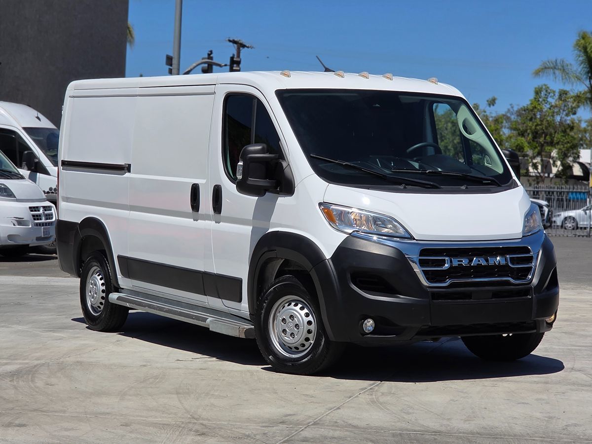 Ram Cargo Van photo 2
