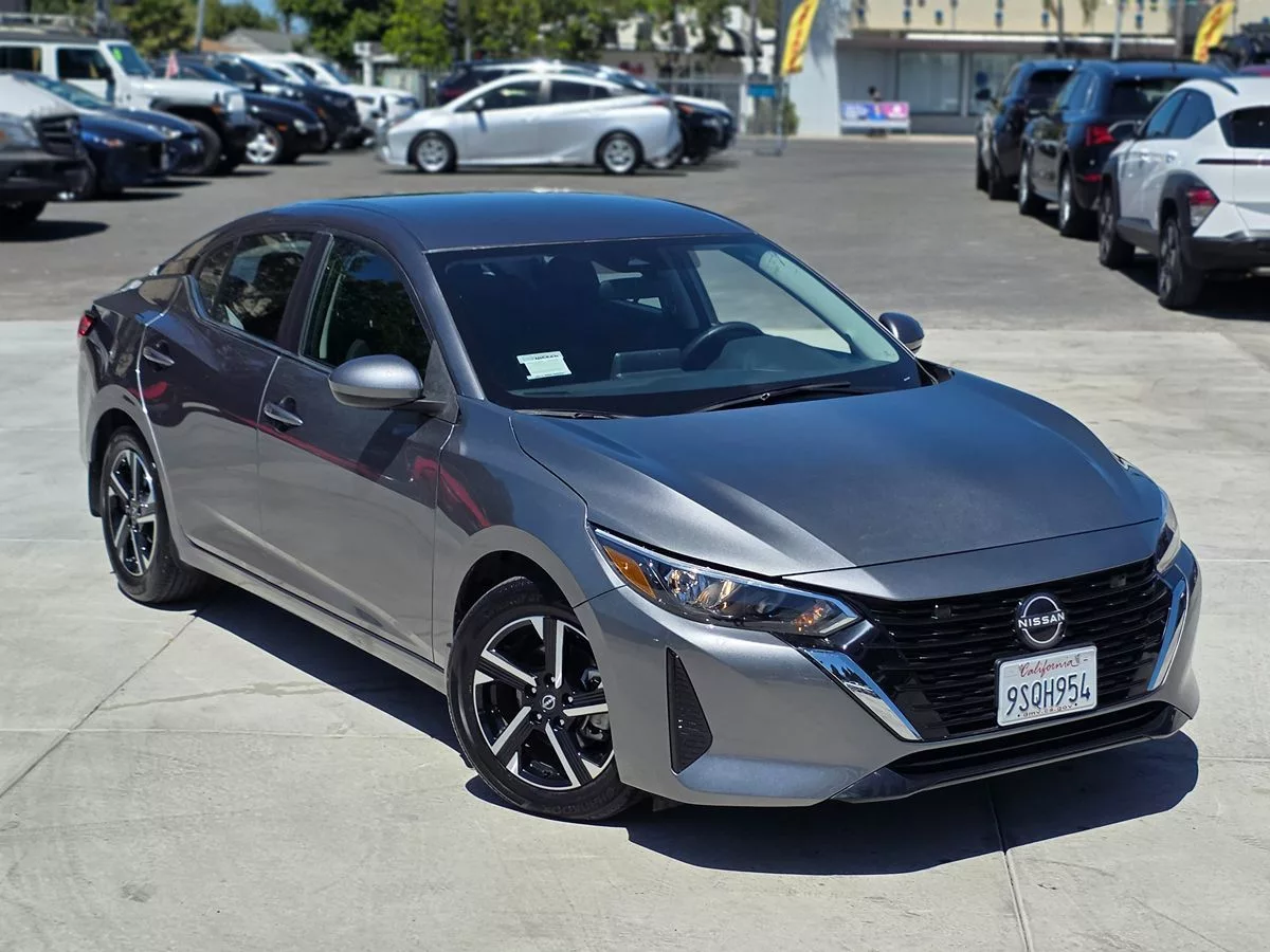 2025 Nissan Sentra SV - Carnova Inc. photo 4