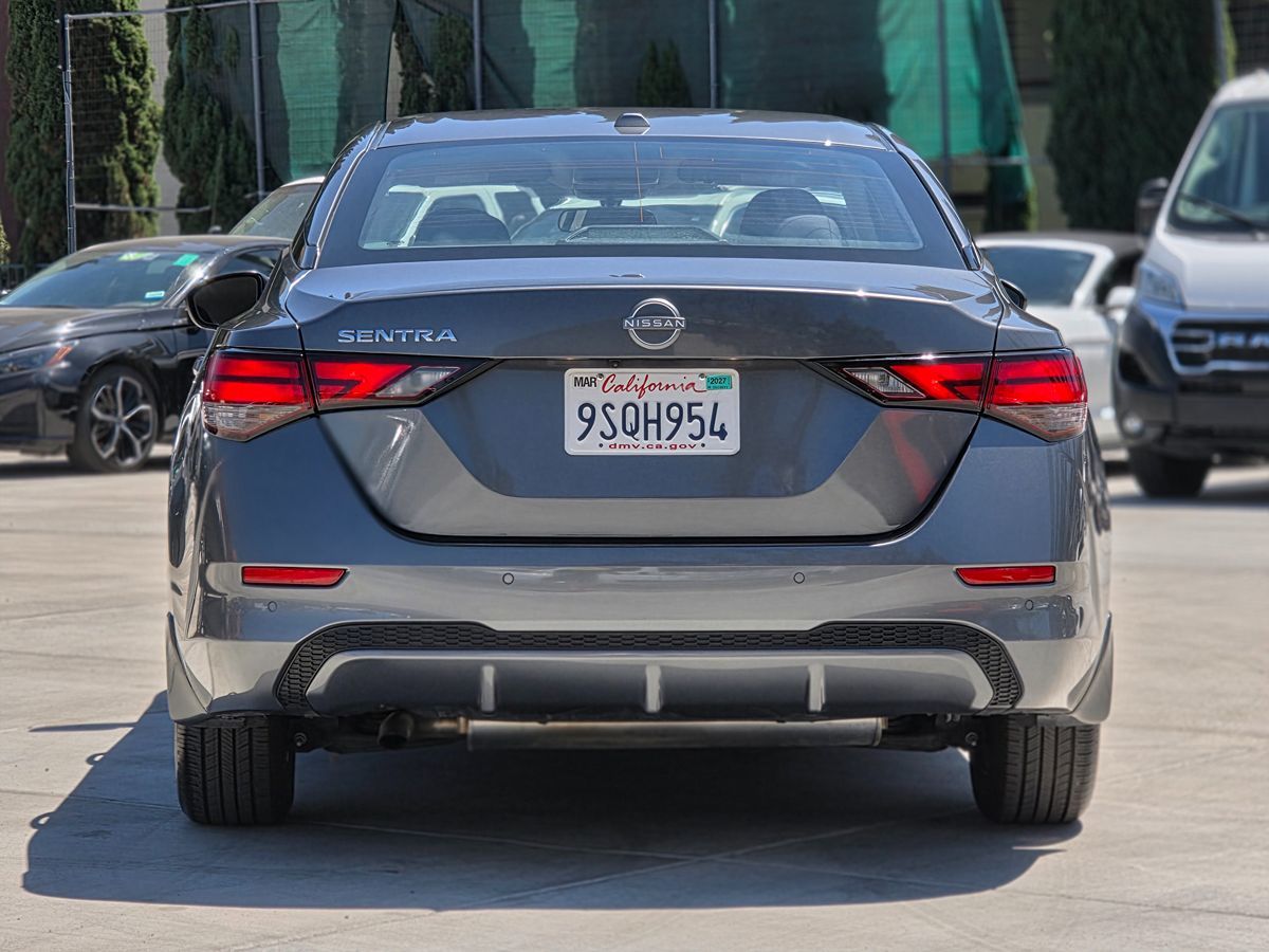Nissan Sentra photo 8
