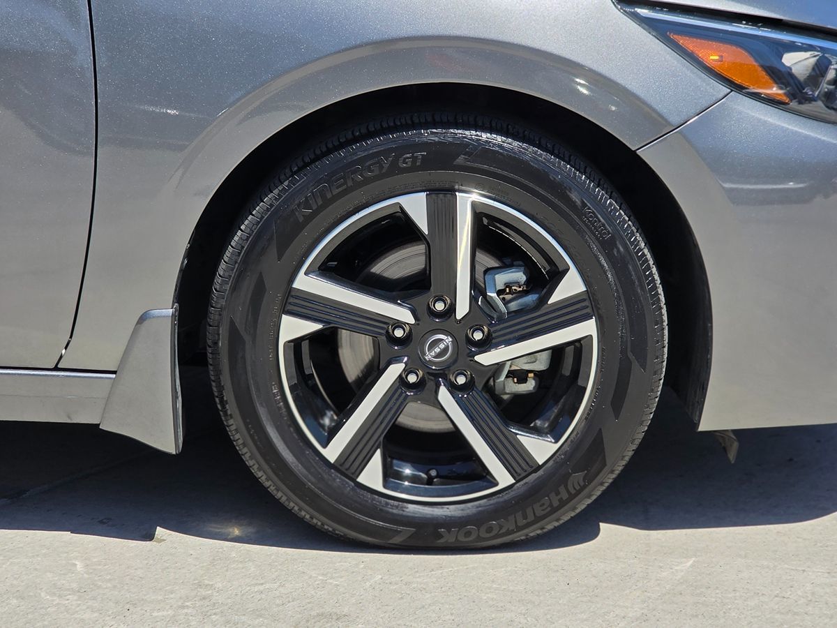 Nissan Sentra photo 10