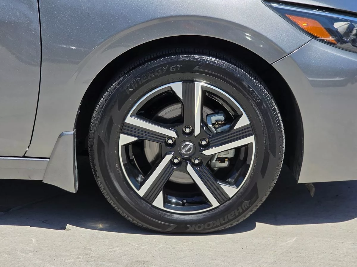 2025 Nissan Sentra SV - Carnova Inc. photo 10