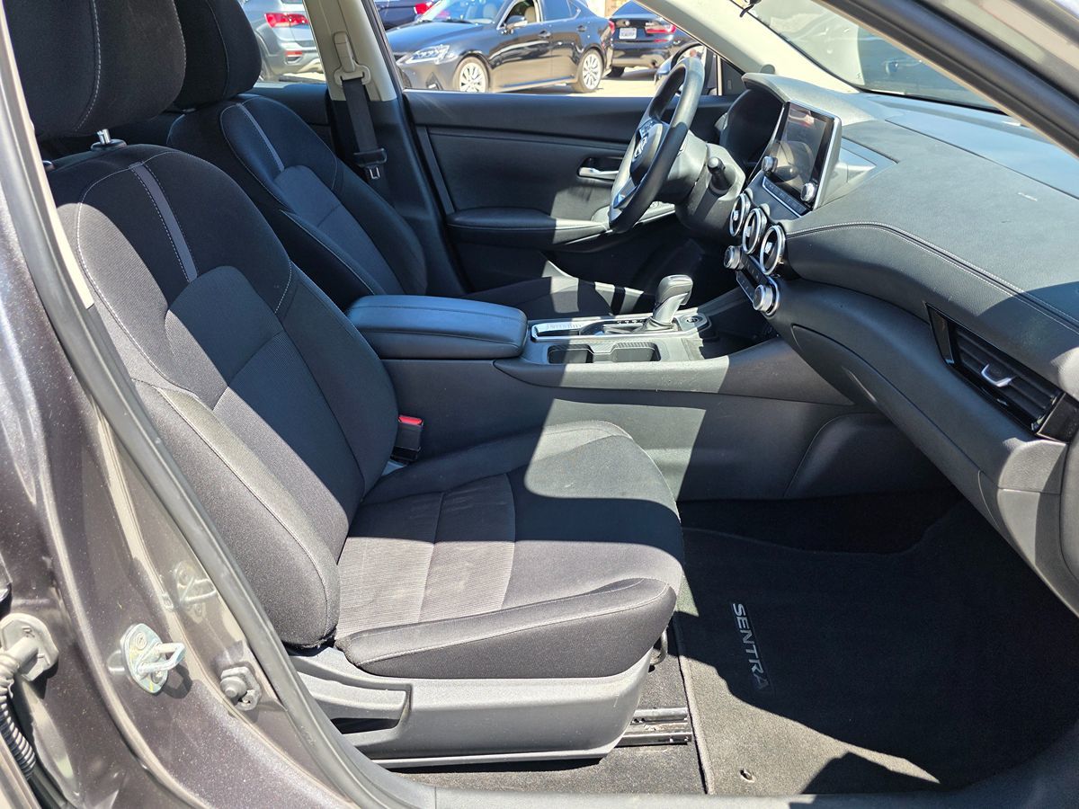 Nissan Sentra photo 13