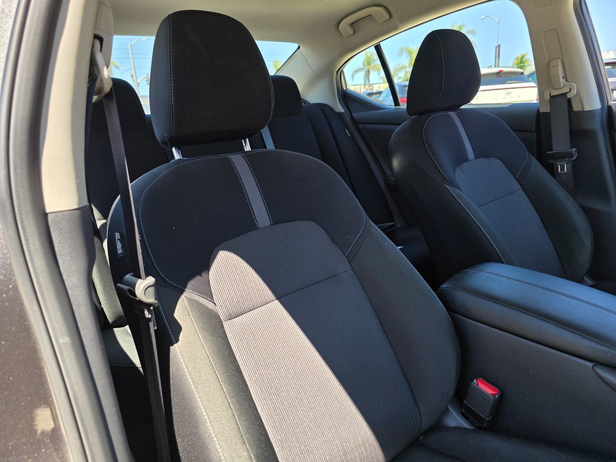 Nissan Sentra photo 14