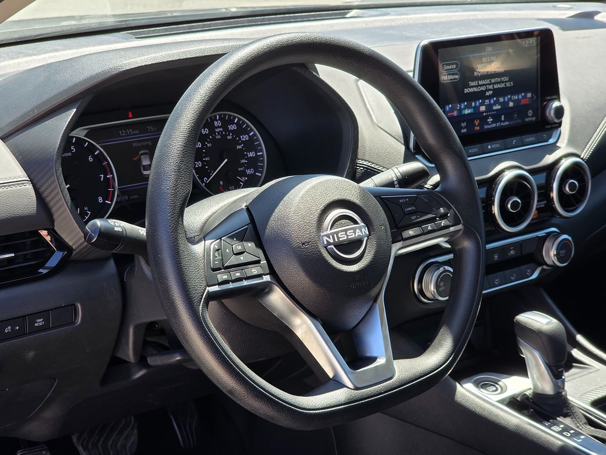 Nissan Sentra photo 16