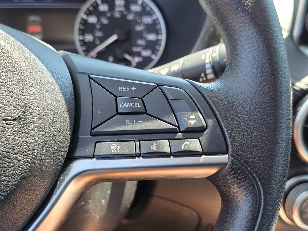 Nissan Sentra photo 28