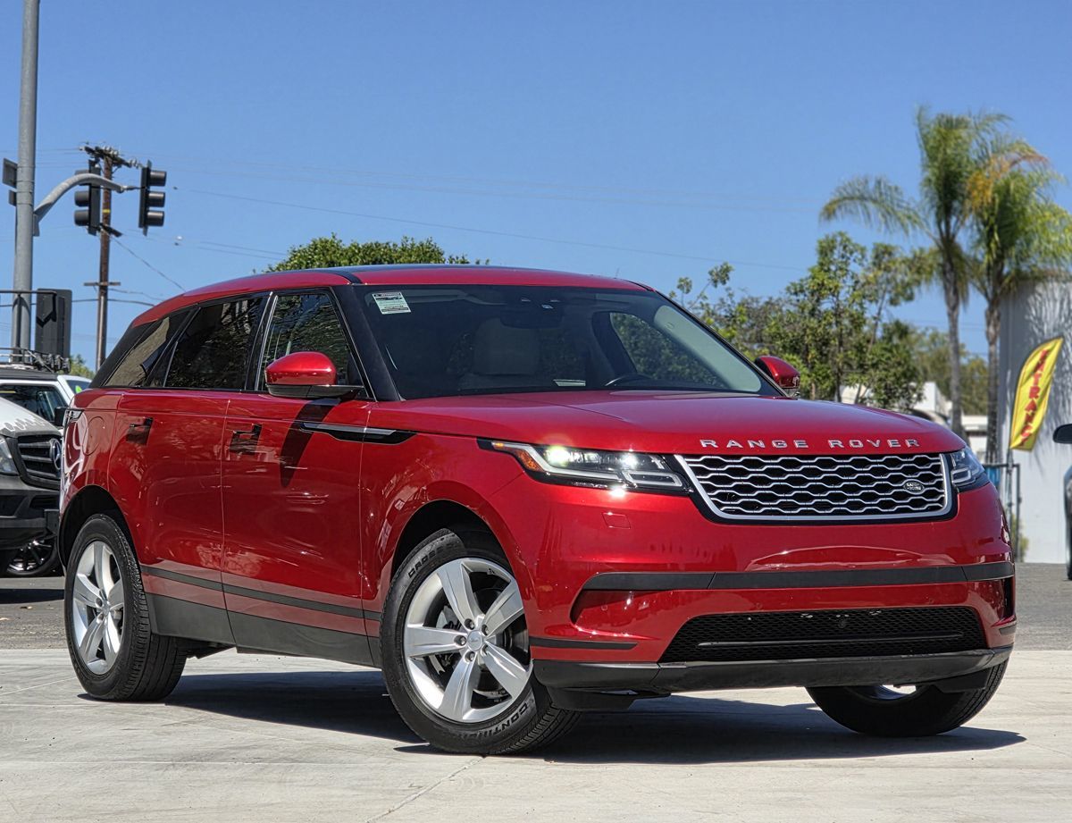 Land Rover Range Rover Velar photo 2