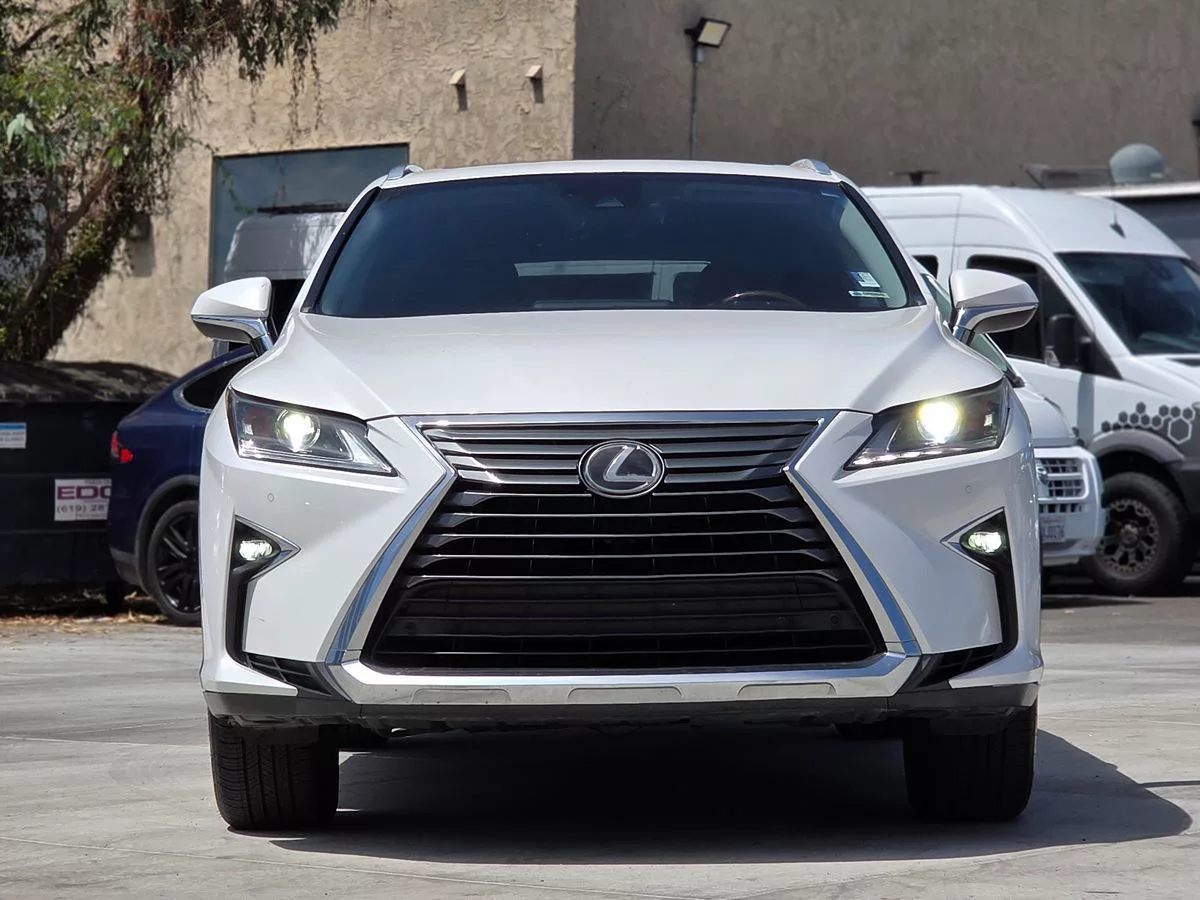 2018 Lexus RX 350L Luxury - Carnova Inc. photo 5