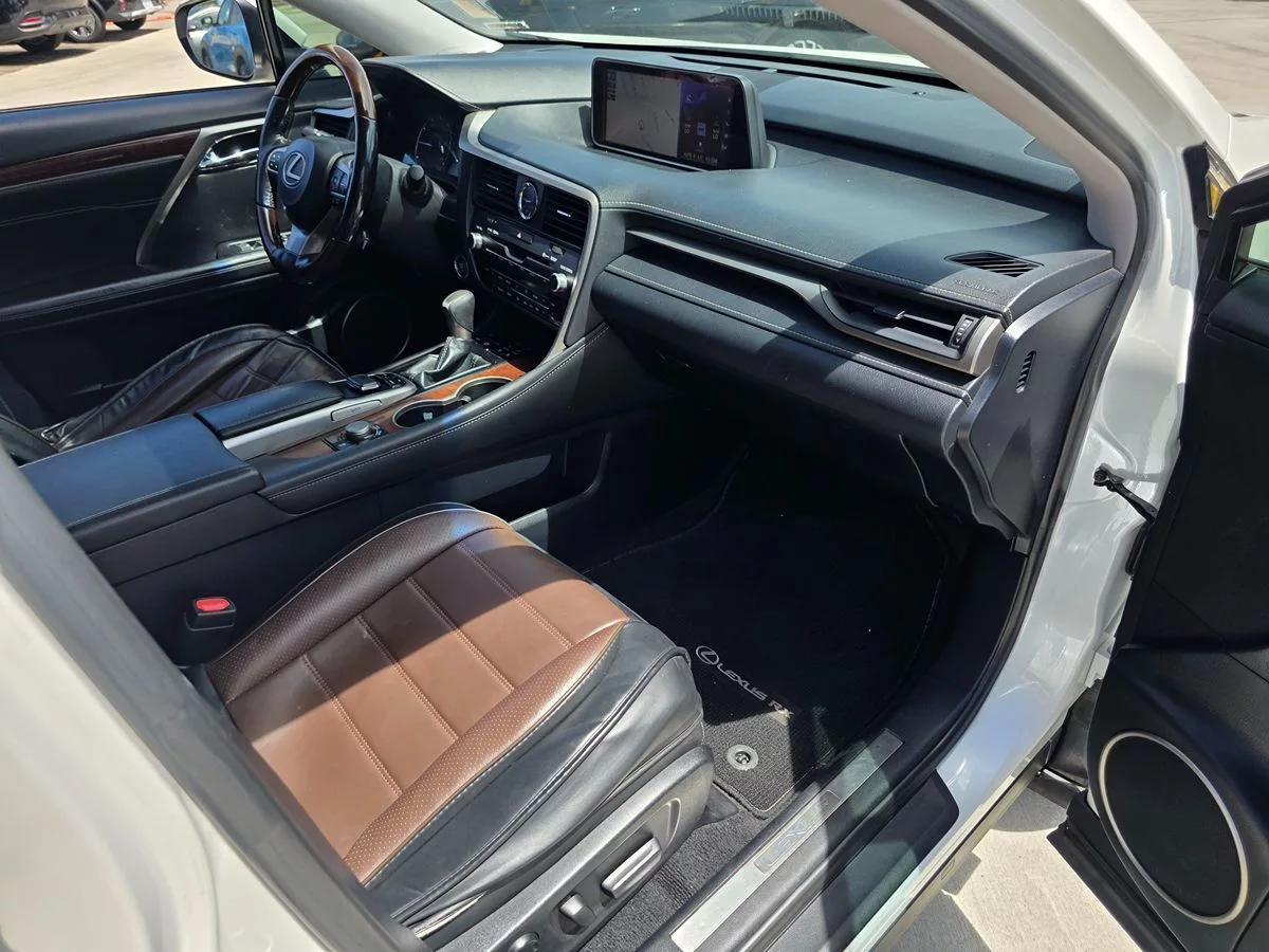 2018 Lexus RX 350L Luxury - Carnova Inc. photo 12