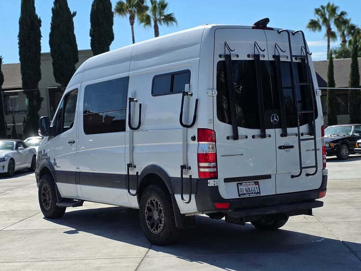 2015 Mercedes-Benz Sprinter RV RWD 2500 144" - Carnova Inc. photo 7