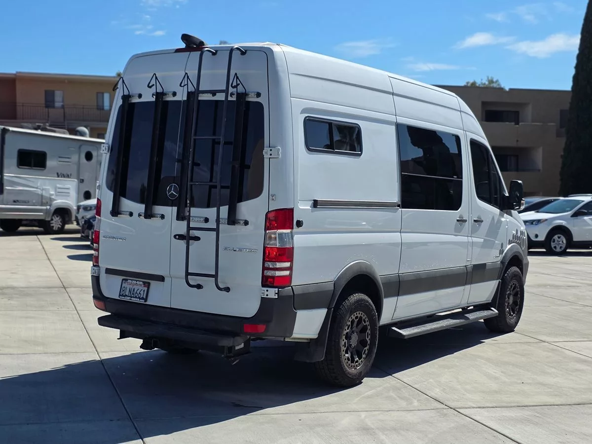2015 Mercedes-Benz Sprinter RV RWD 2500 144" - Carnova Inc. photo 9