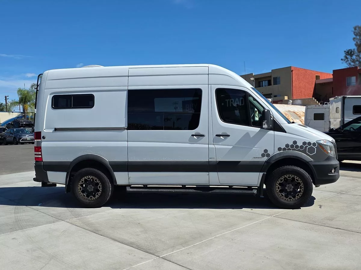 2015 Mercedes-Benz Sprinter RV RWD 2500 144" - Carnova Inc. photo 10