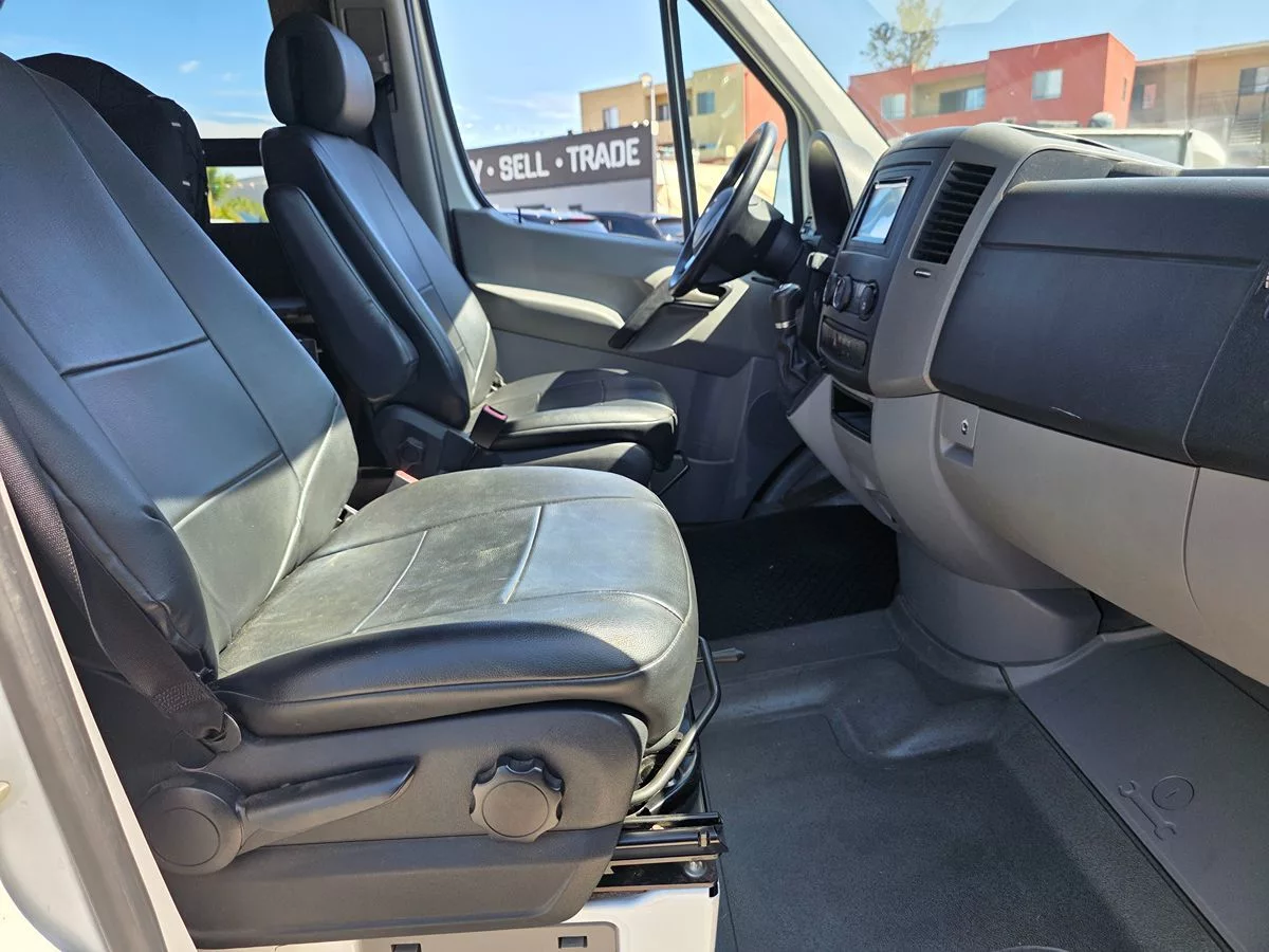 2015 Mercedes-Benz Sprinter RV RWD 2500 144" - Carnova Inc. photo 14