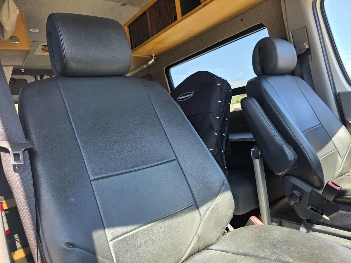 2015 Mercedes-Benz Sprinter RV RWD 2500 144" - Carnova Inc. photo 15