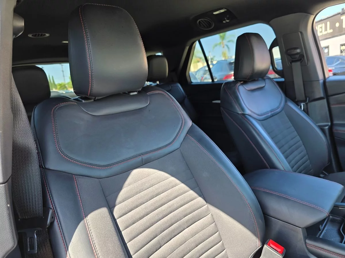 2026 Ford Explorer ST-Line - Carnova Inc. photo 15