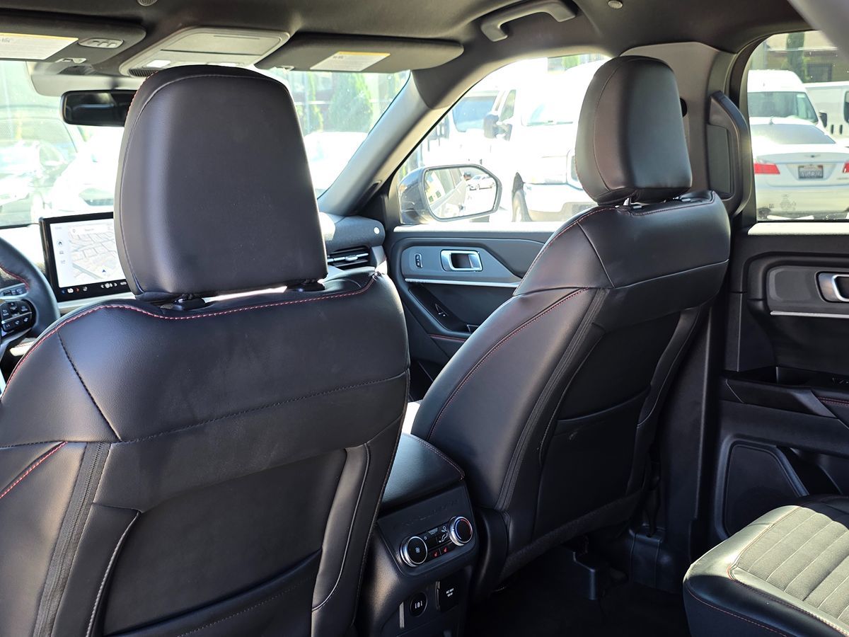 Ford Explorer photo 25