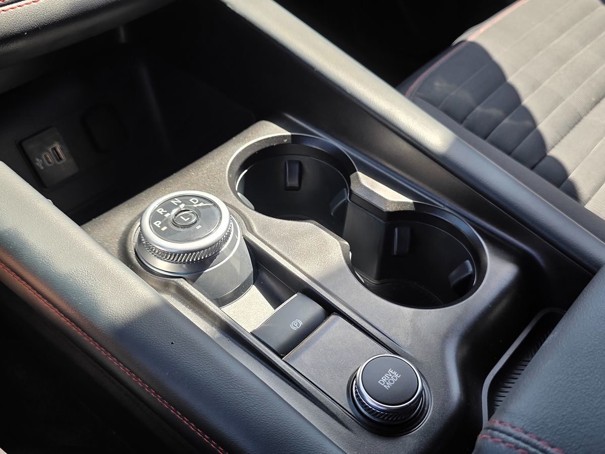 Ford Explorer photo 35