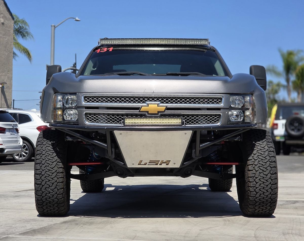 Chevrolet Silverado photo 4