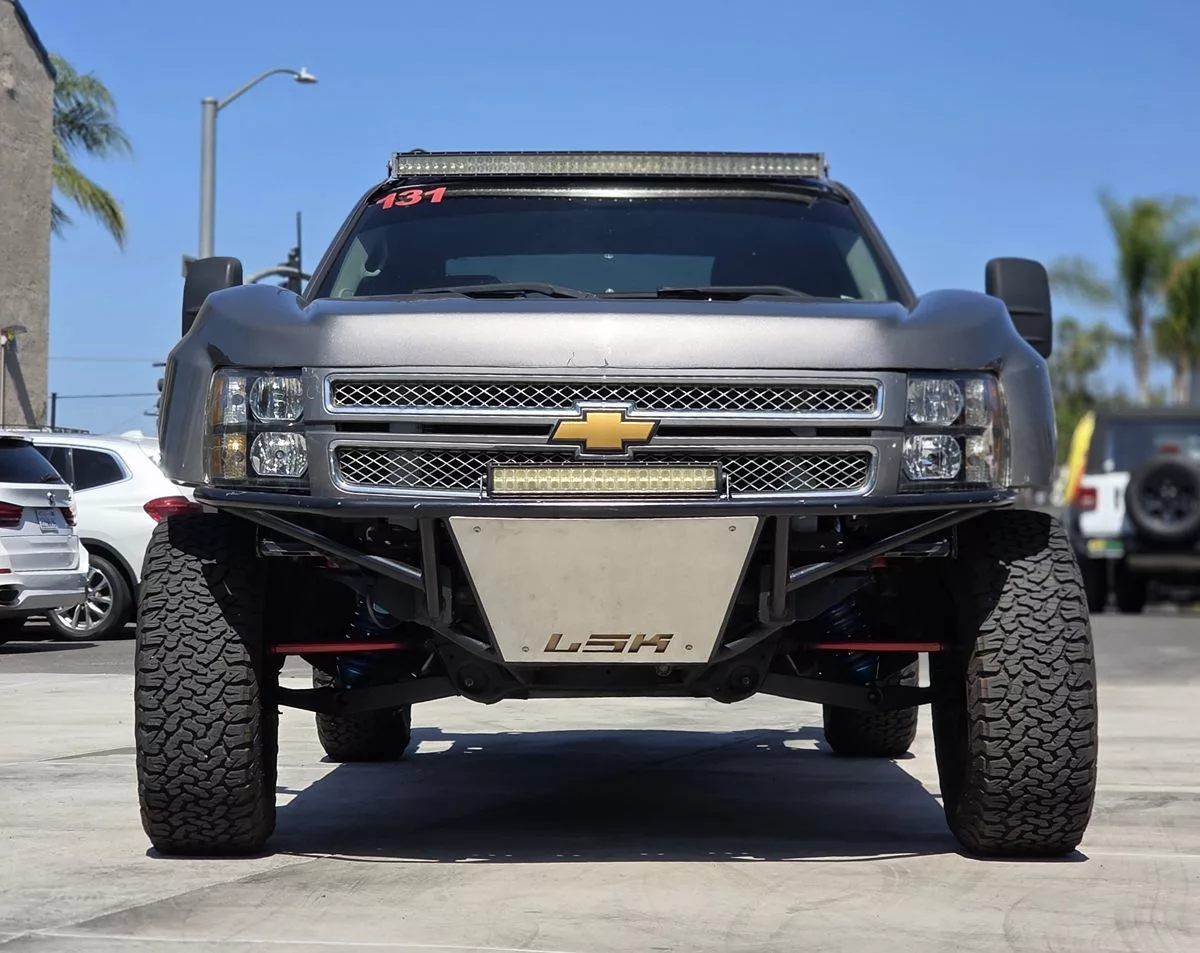 2009 Chevrolet Silverado 1500 LT - Carnova Inc. photo 4