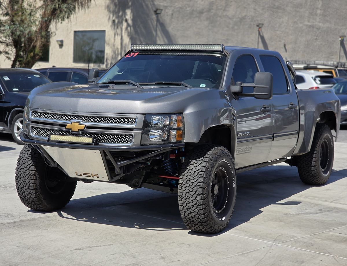 Chevrolet Silverado photo 5