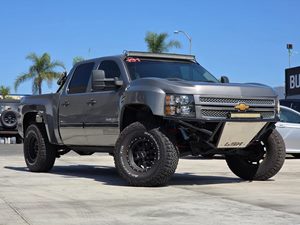 2009 Chevrolet Silverado 1500 LT - Carnova Inc. photo 2