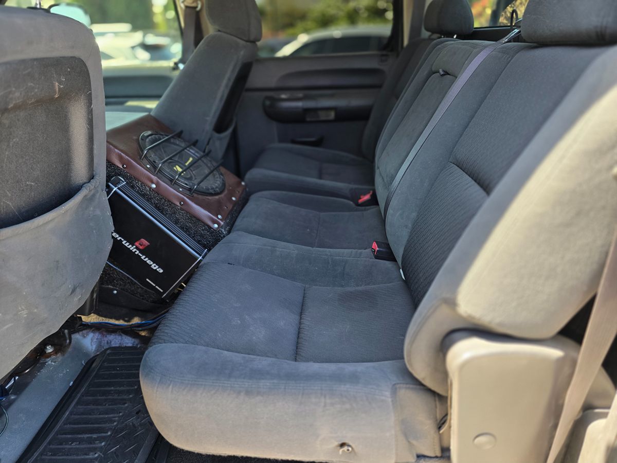 Chevrolet Silverado photo 21