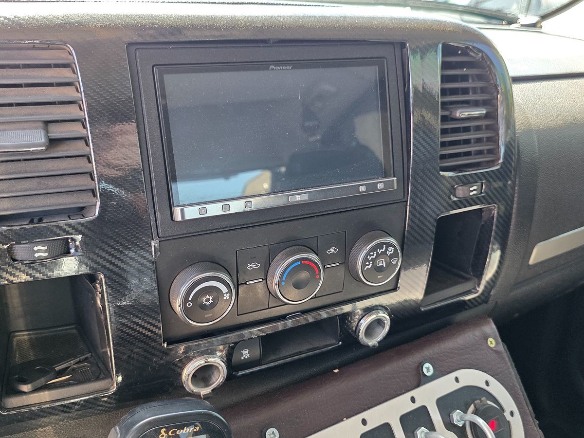 Chevrolet Silverado photo 34