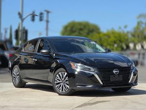 2025 Nissan Altima SV - Carnova Inc. photo 2