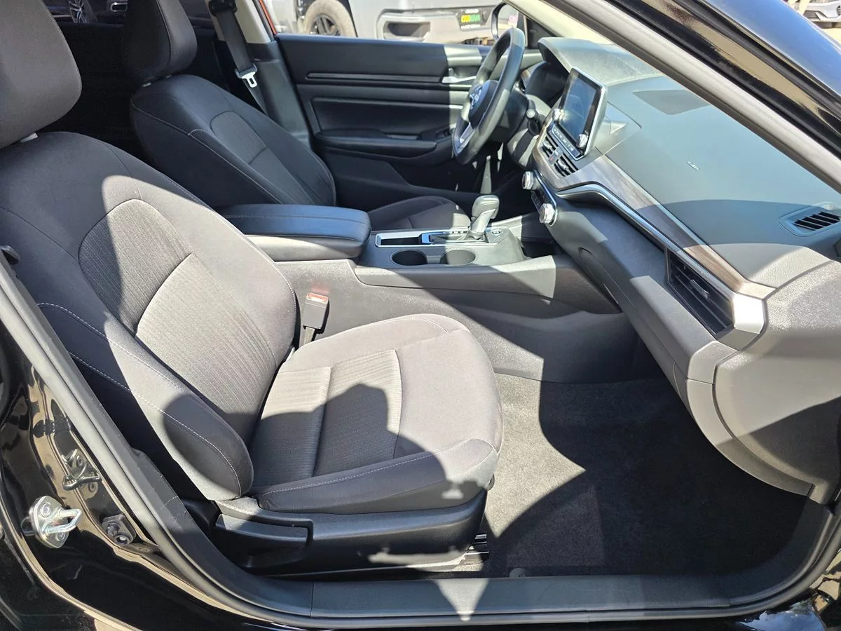 2025 Nissan Altima SV - Carnova Inc. photo 14