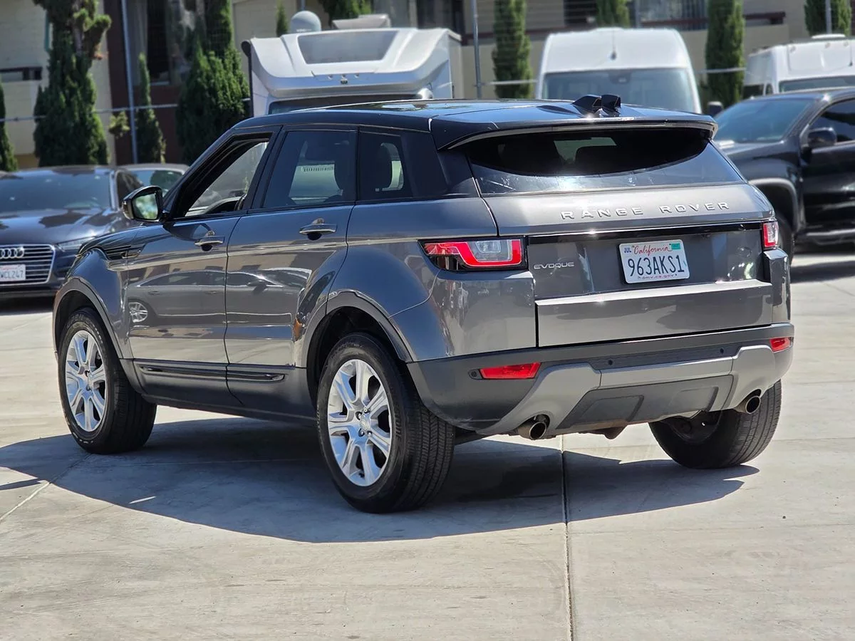 2017 Land Rover Range Rover Evoque SE - Carnova Inc. photo 7
