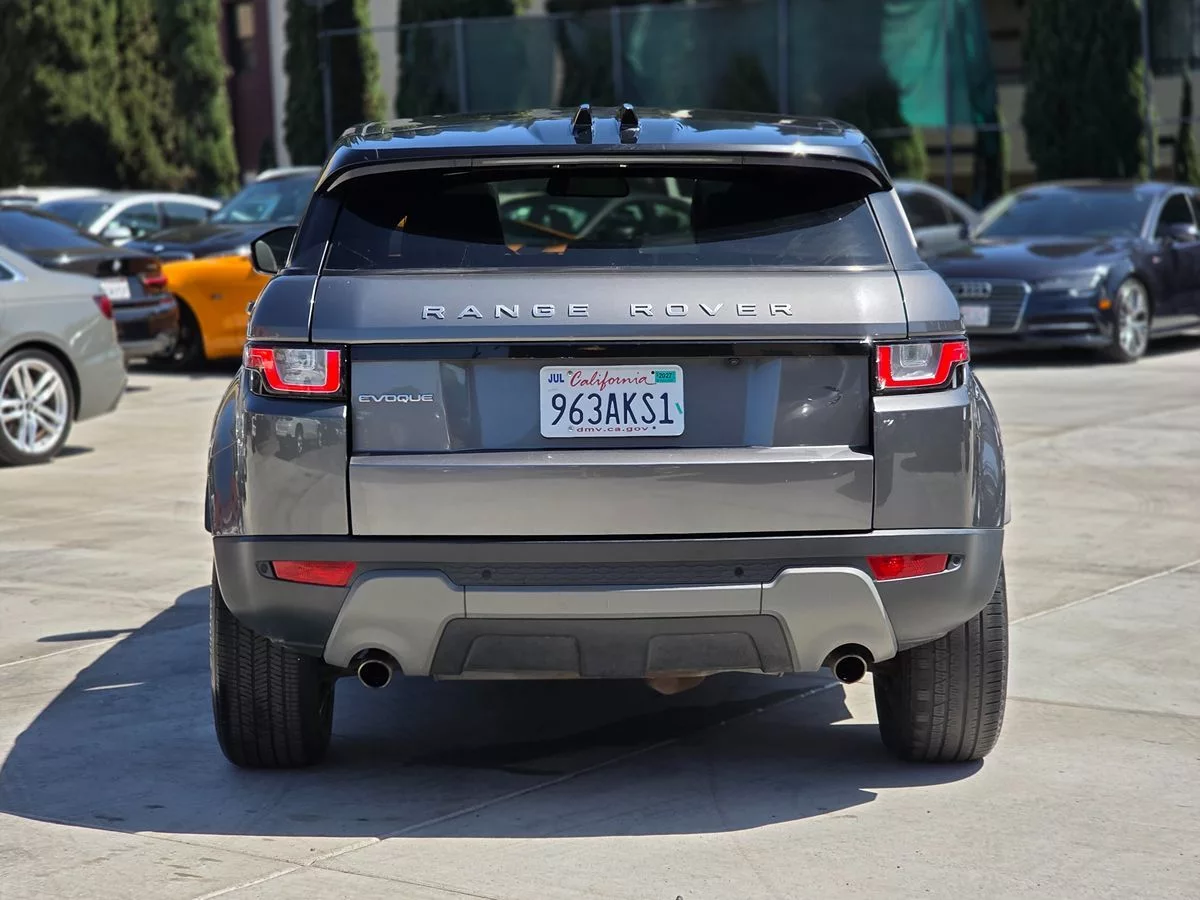 2017 Land Rover Range Rover Evoque SE - Carnova Inc. photo 8