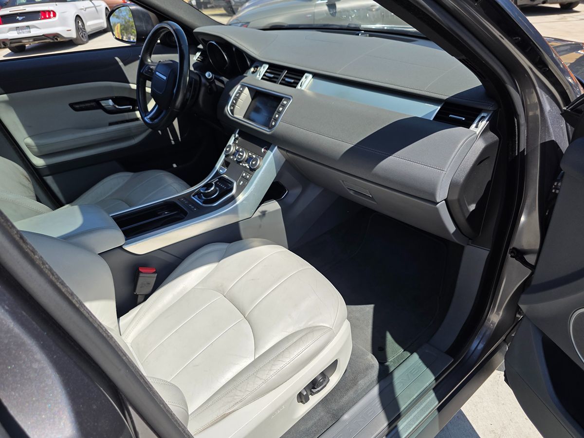 Land Rover Range Rover Evoque photo 11