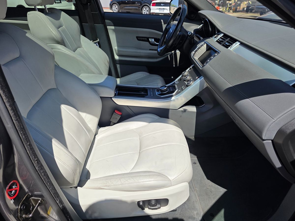 Land Rover Range Rover Evoque photo 12