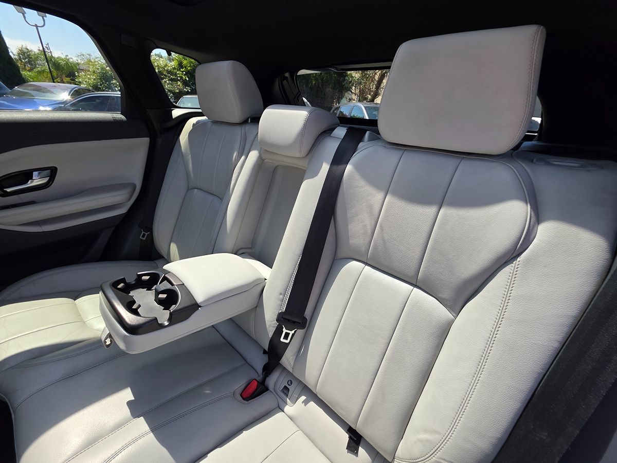 Land Rover Range Rover Evoque photo 22
