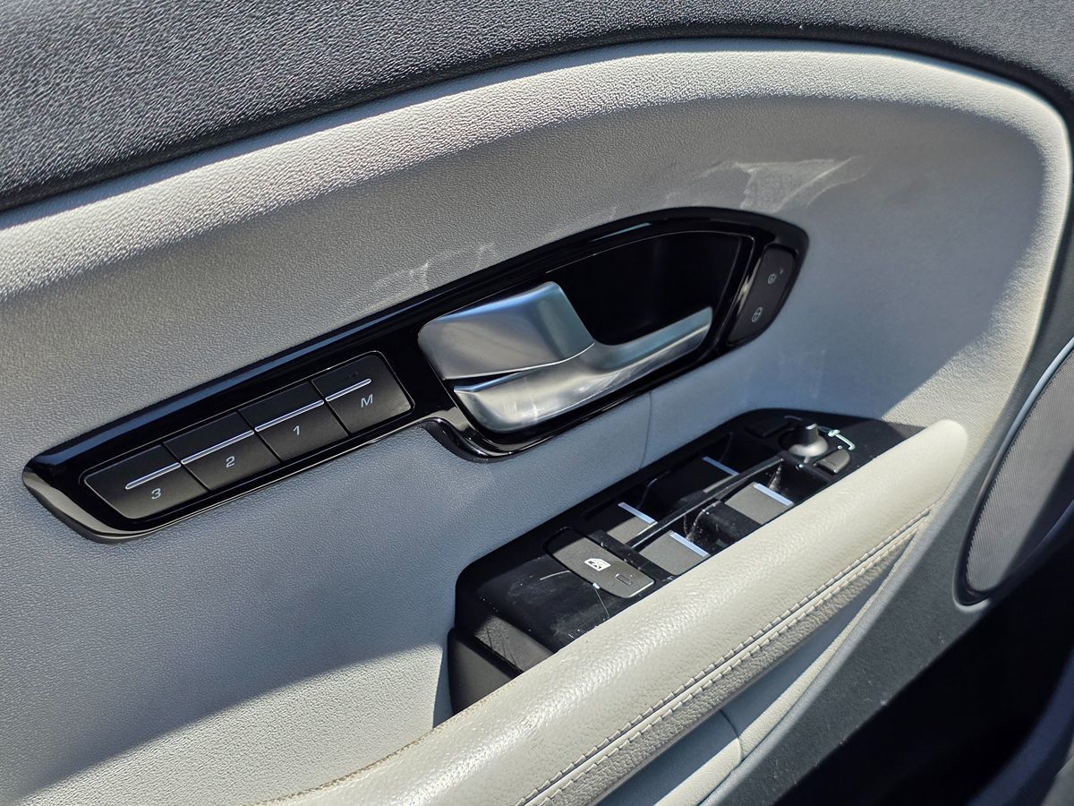 Land Rover Range Rover Evoque photo 27