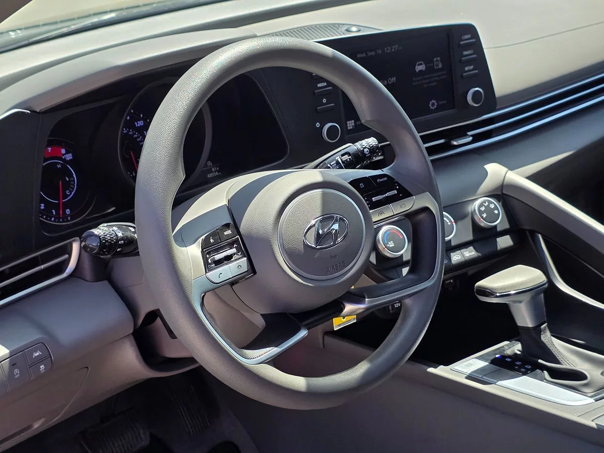 2023 Hyundai Elantra SE - Carnova Inc. photo 15